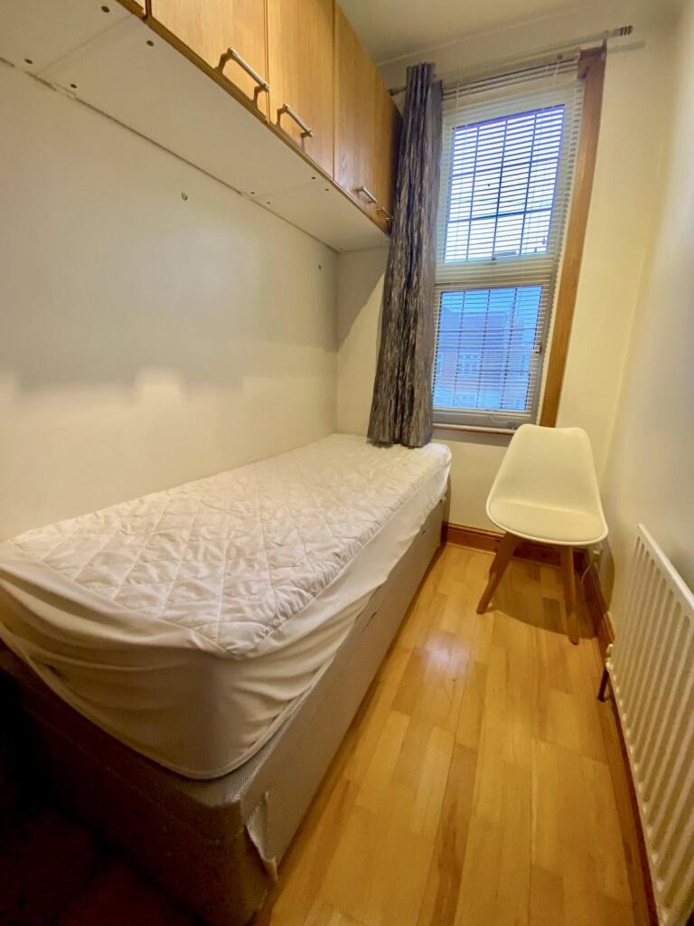 Bedroom (2)