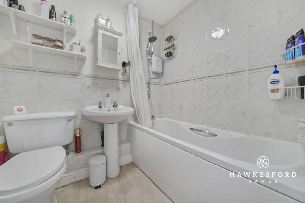 Meteor Close, Sittingbourne - Bathroom