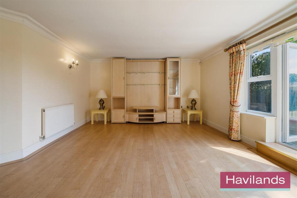 Oakington Court-5.jpg