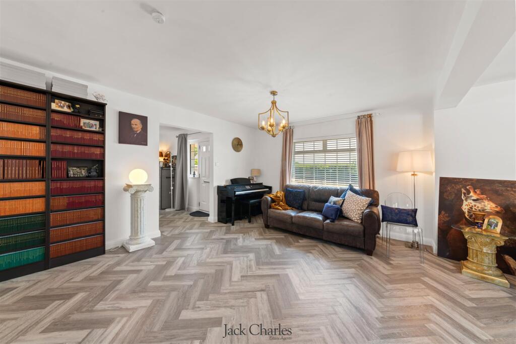 177 Hadlow Road 36.jpg