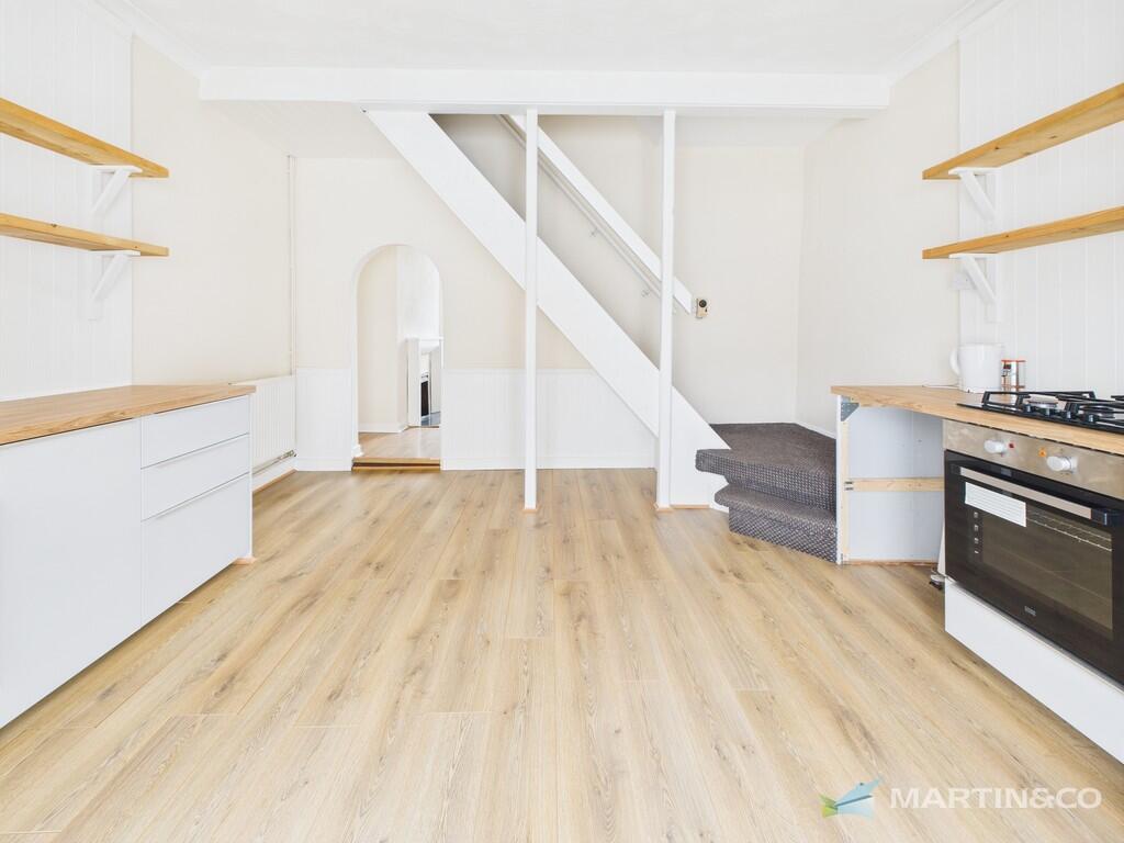 CAM02318G0-PR0523...