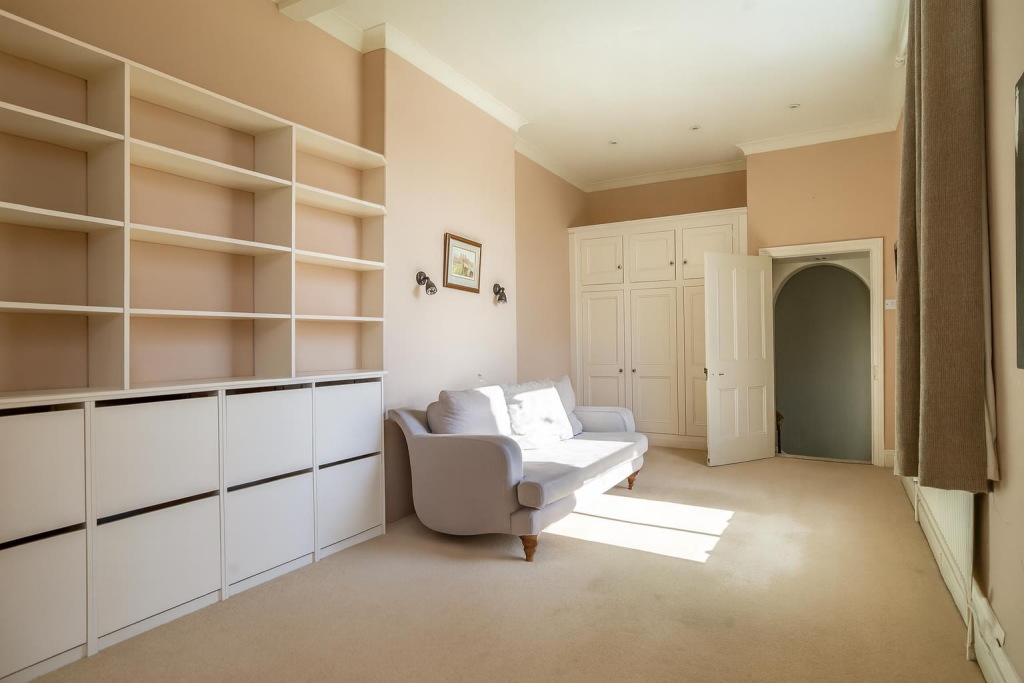 ChatGPT Image Sep 29, 2025, 01_30_22 PM.png