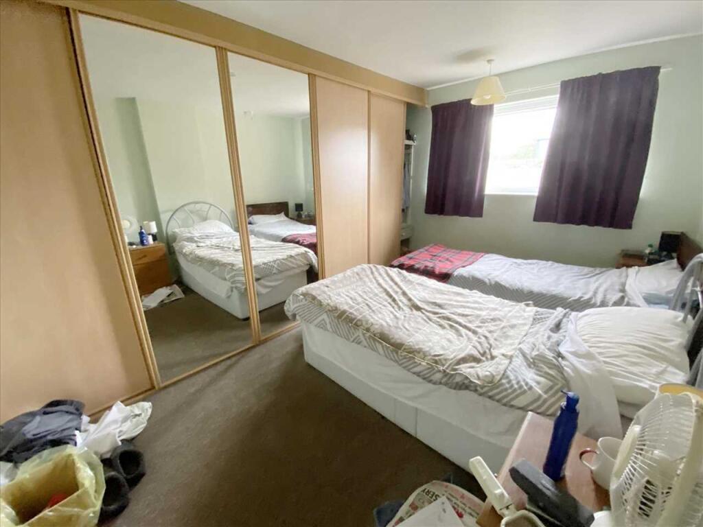 Bedroom 1: