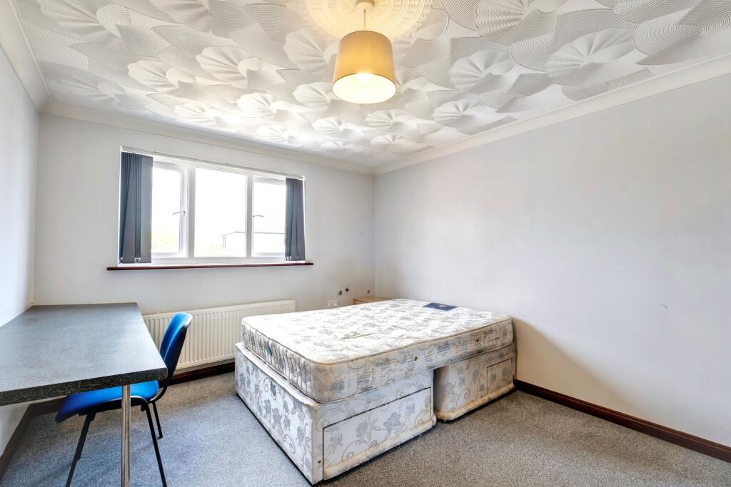 76 Cardigan Road, Bournemouth BH9 1BG