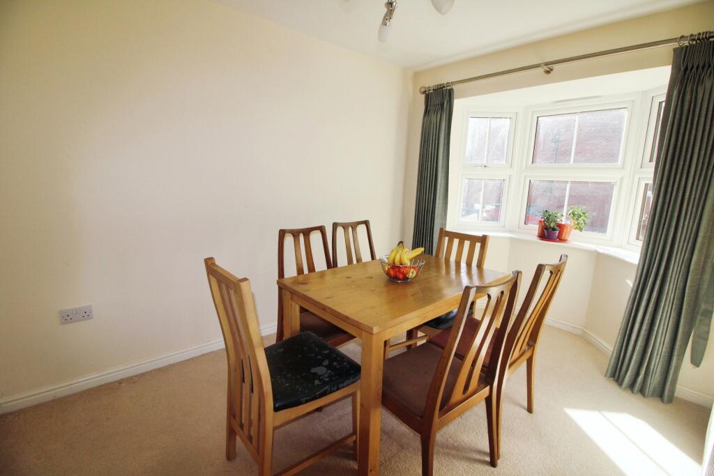 Dining room.JPG