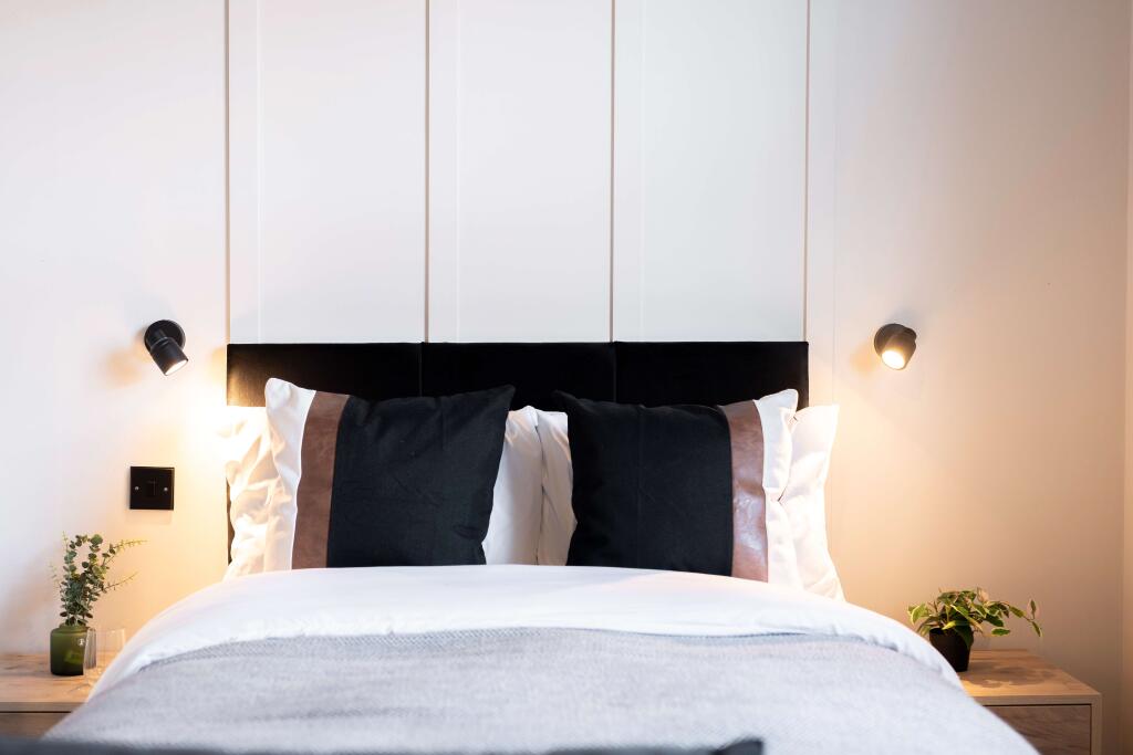 Room 7 - Ensuite