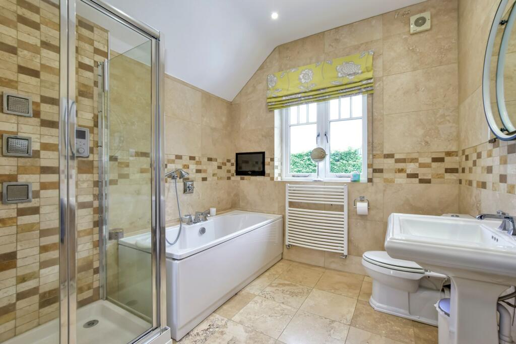 4-Piece Family Bathroom