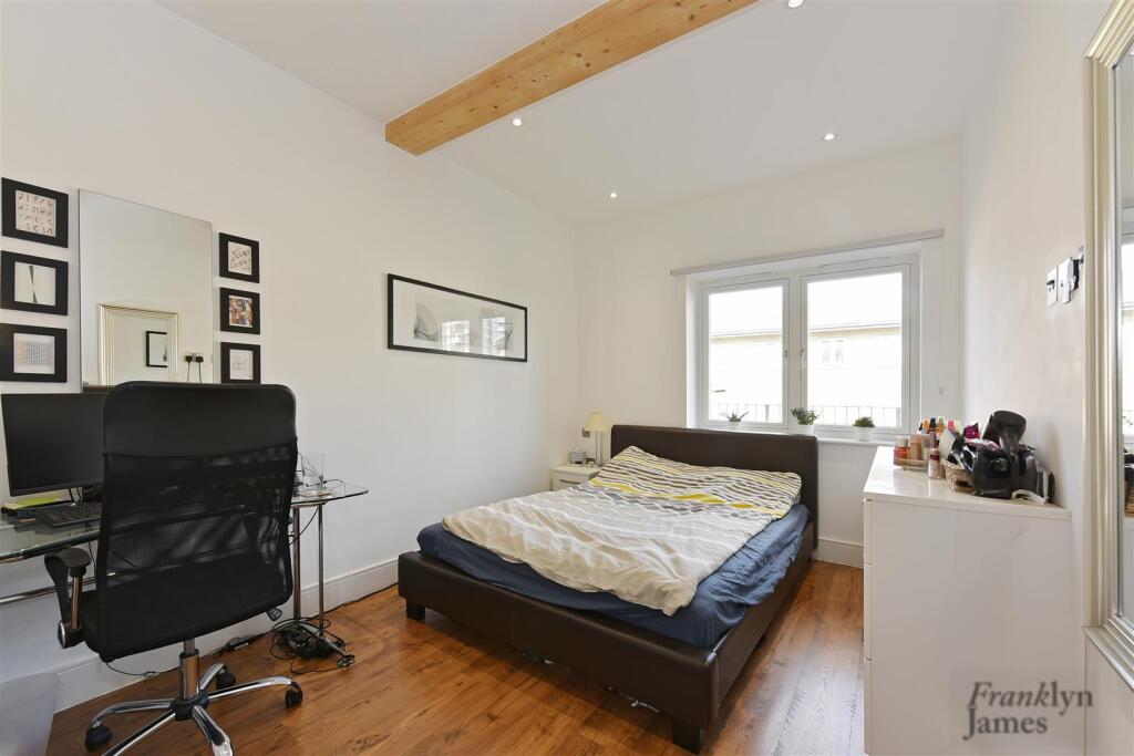 Commercial Road (1).JPG