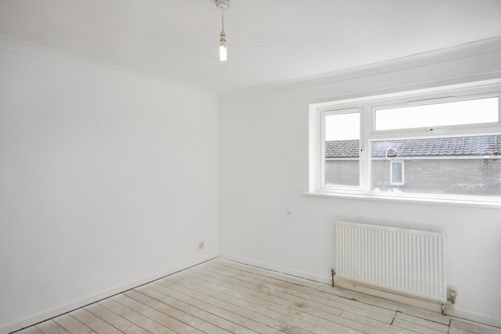 6 Thackery Close, Huntingdonshire, Cambridgeshire, PE29 1NA