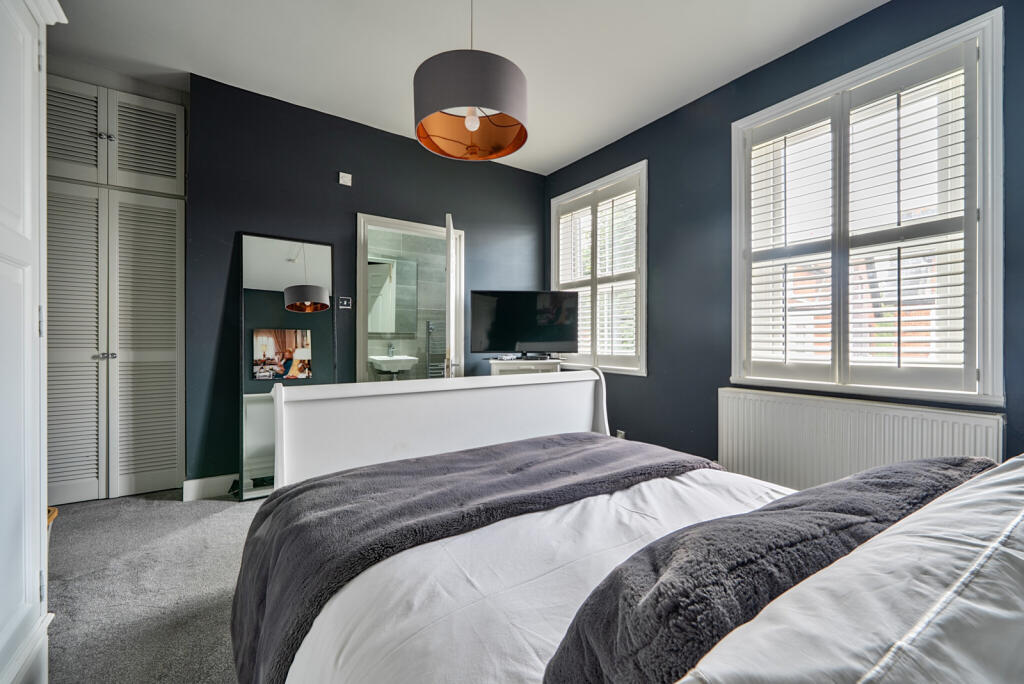 1329412-2-688385a...