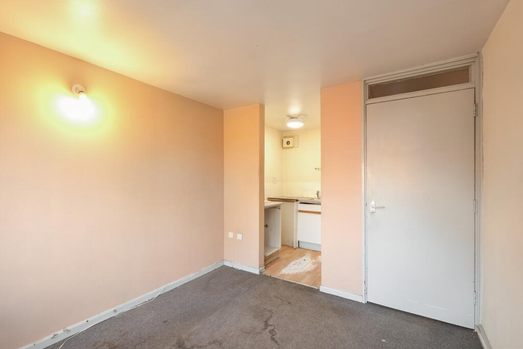 Flat 68, Quartercroft, Pyramid Close, Weston Favell, Northampton, NN3 8DP