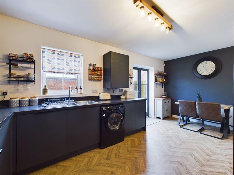 Kitchen diner