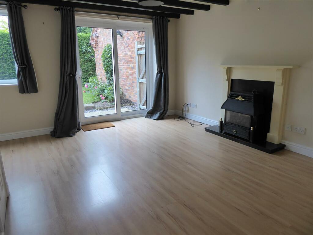 Lounge/dining room