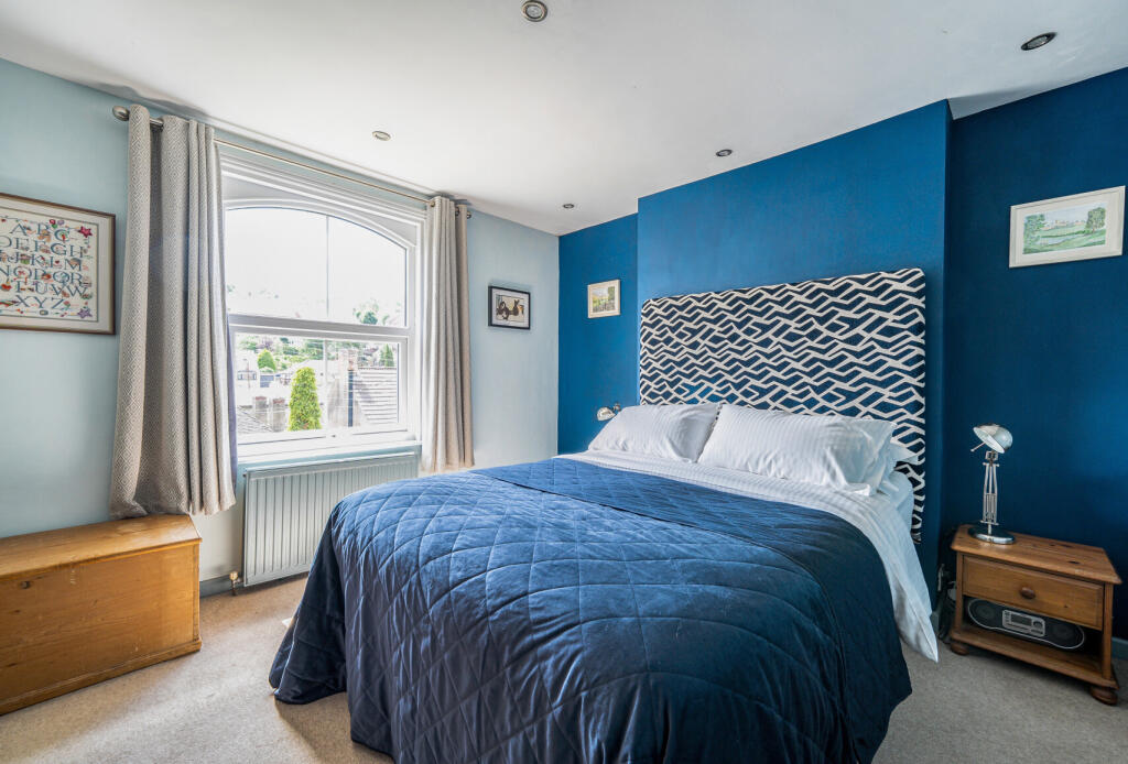 1315862-16-685e83...