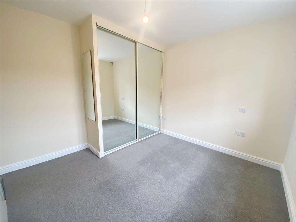 7 Baker House, Ivy Grange