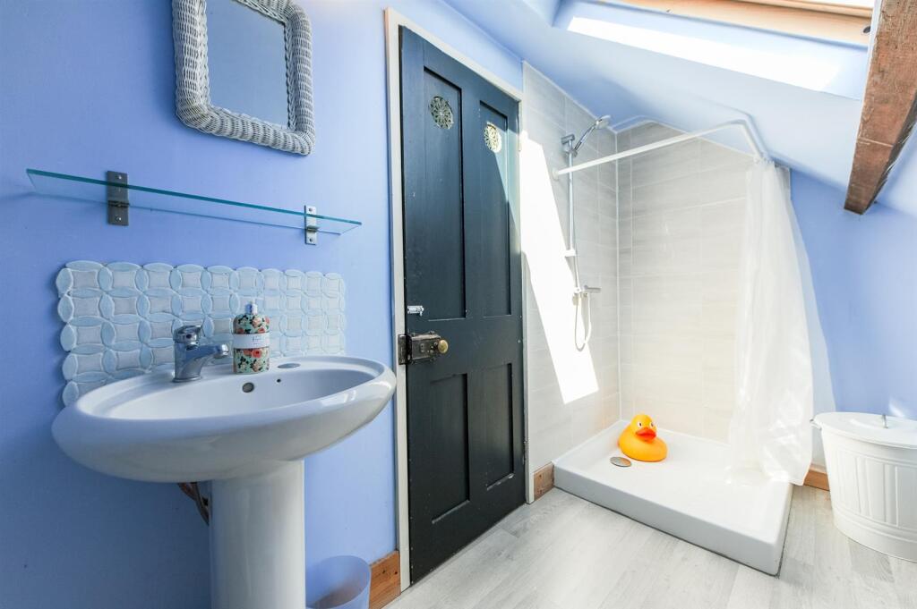 Top Floor Bathroom.jpg
