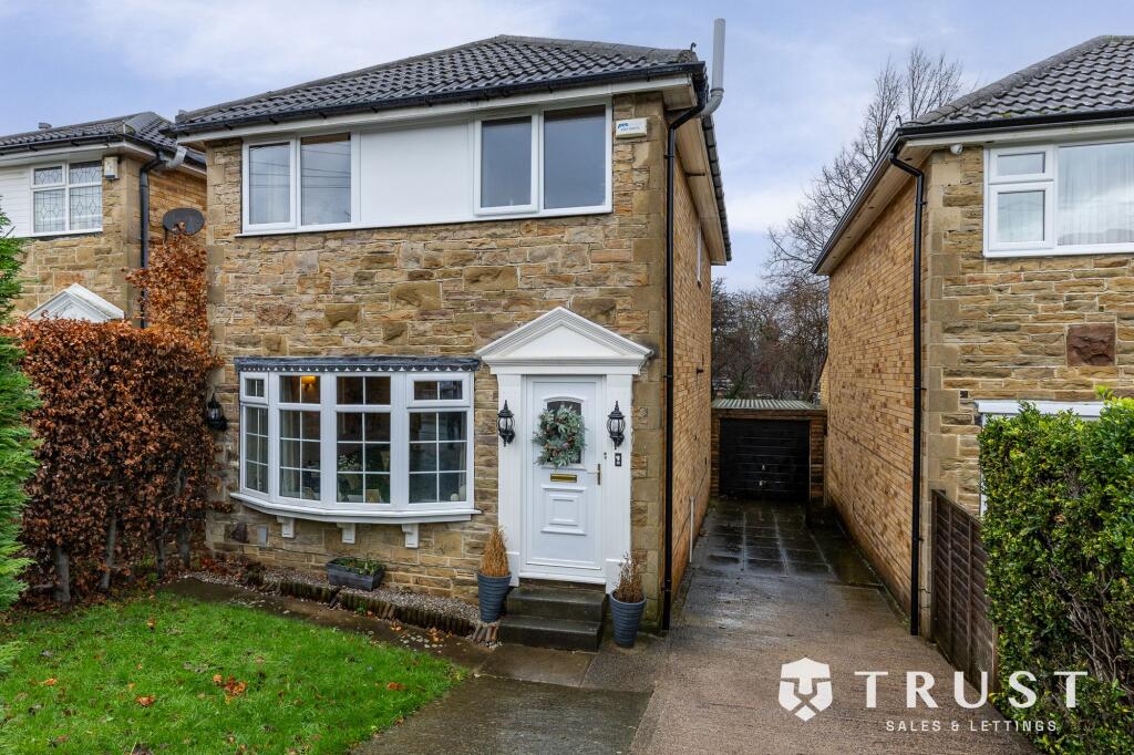 Hall Park Avenue, Liversedge, WF15