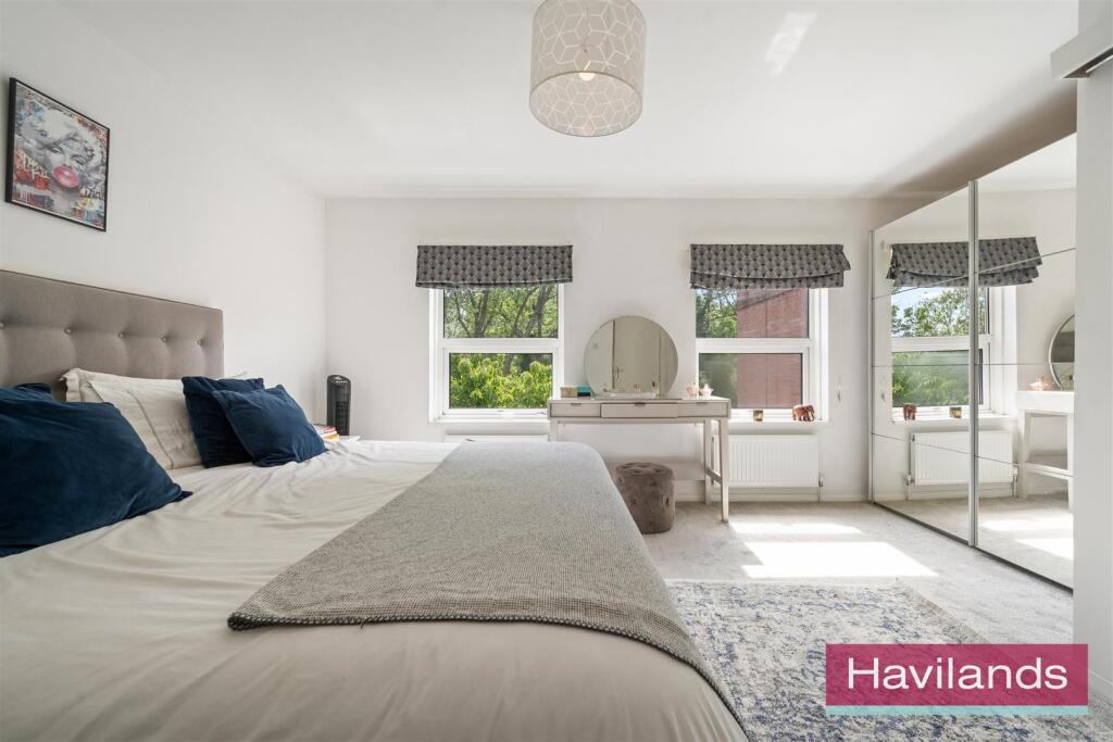 Blenheim Close-2.jpg