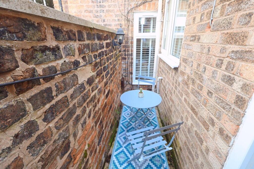 REAR COURTYARD