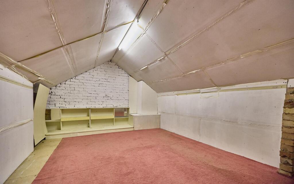 L Shaped Entrance Hallway