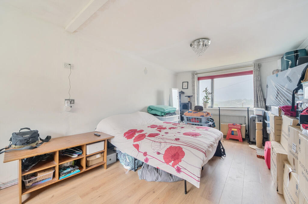 1294372-12-6835e2...