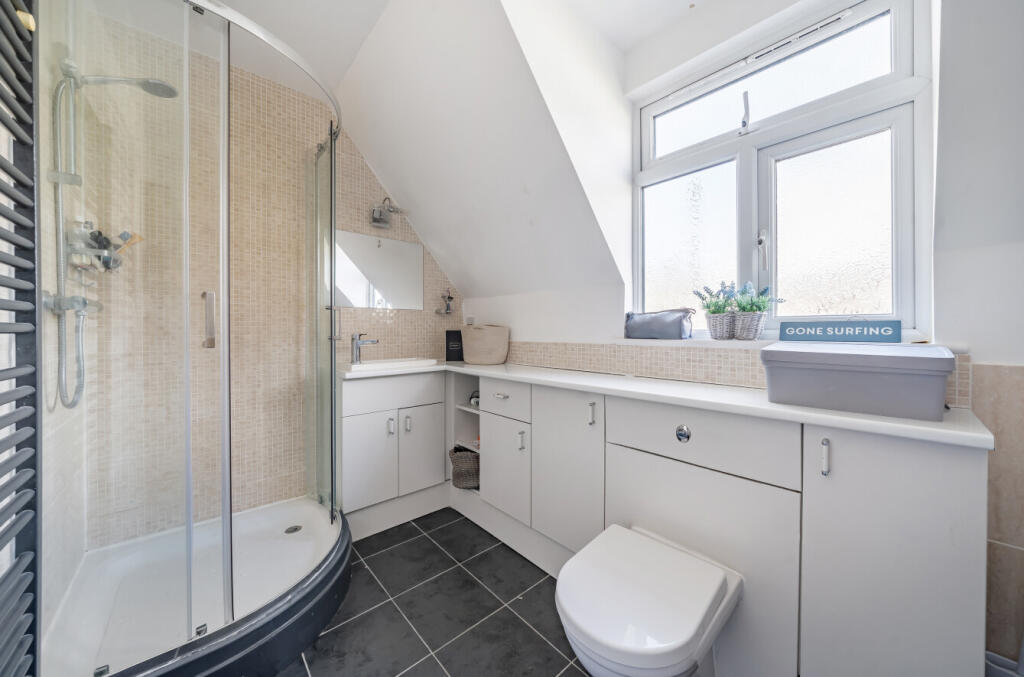 33-681cdc7ac97b2-...