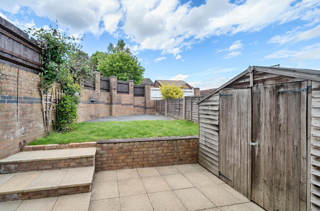 1301530-15-683744...