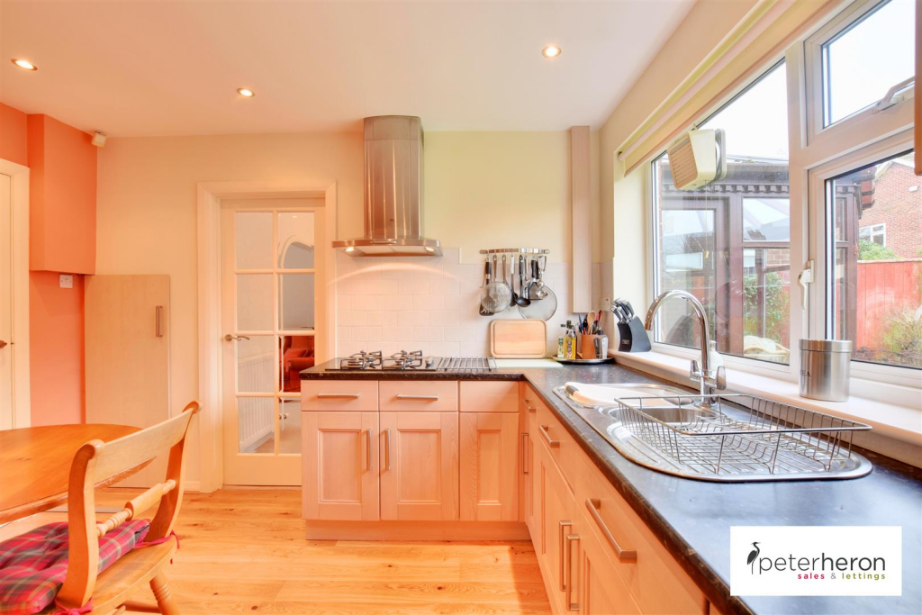 Breakfasting Kitchen