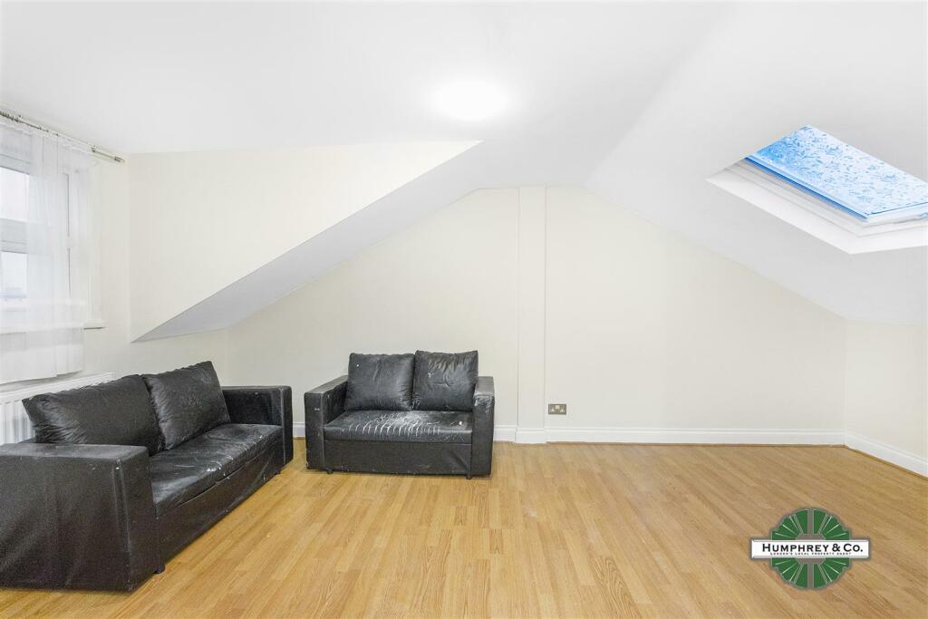 Flat C 74 Rectory Road -009.jpg