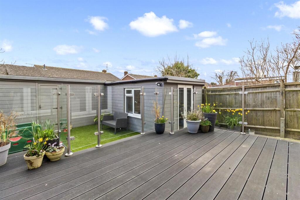 Greenoaks 30-018.JPG