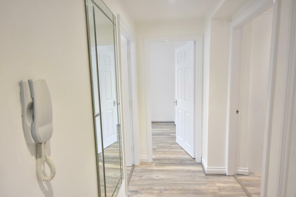 Flat 2, 7 Osborne Terrace36