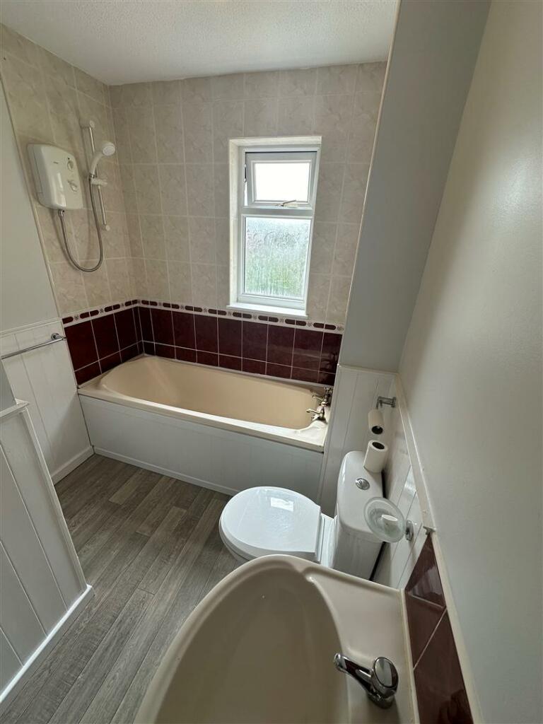 Bathroom 49TA.jpg
