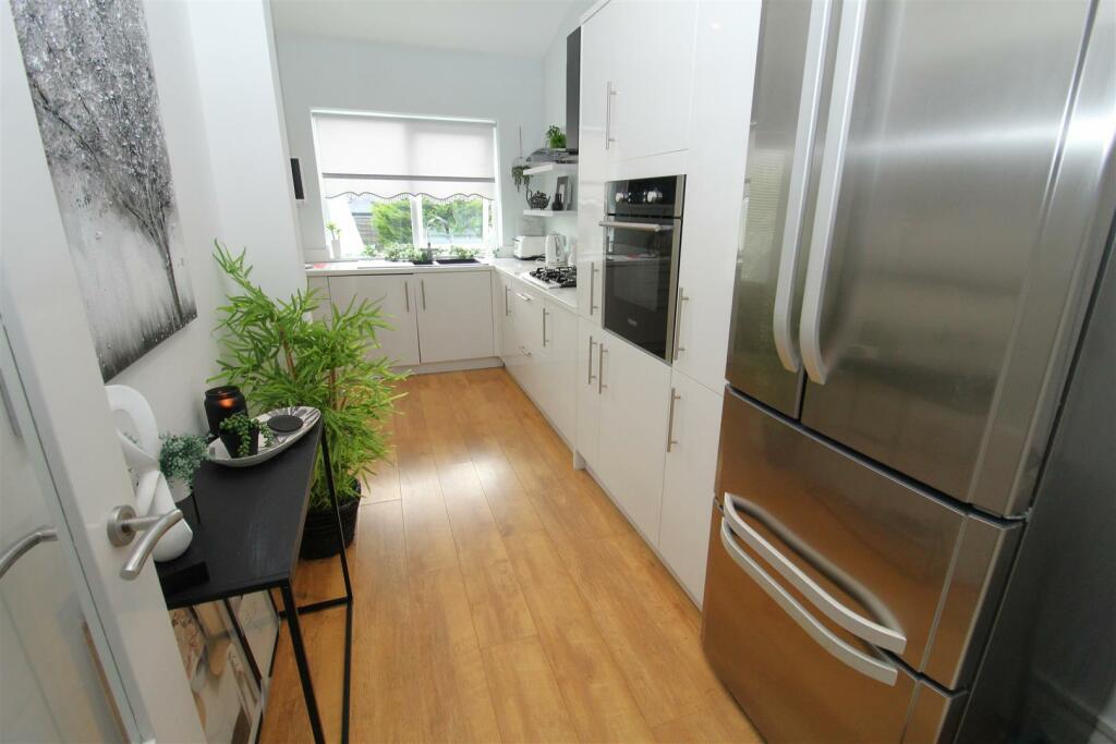 Kitchen/Morning Room