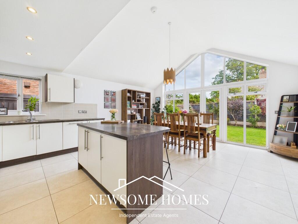 Kitchen/ Family Room