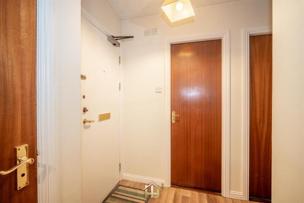 5 PLEASANCE CT DD15BB 150525 EDIT (17 of 39).jpg