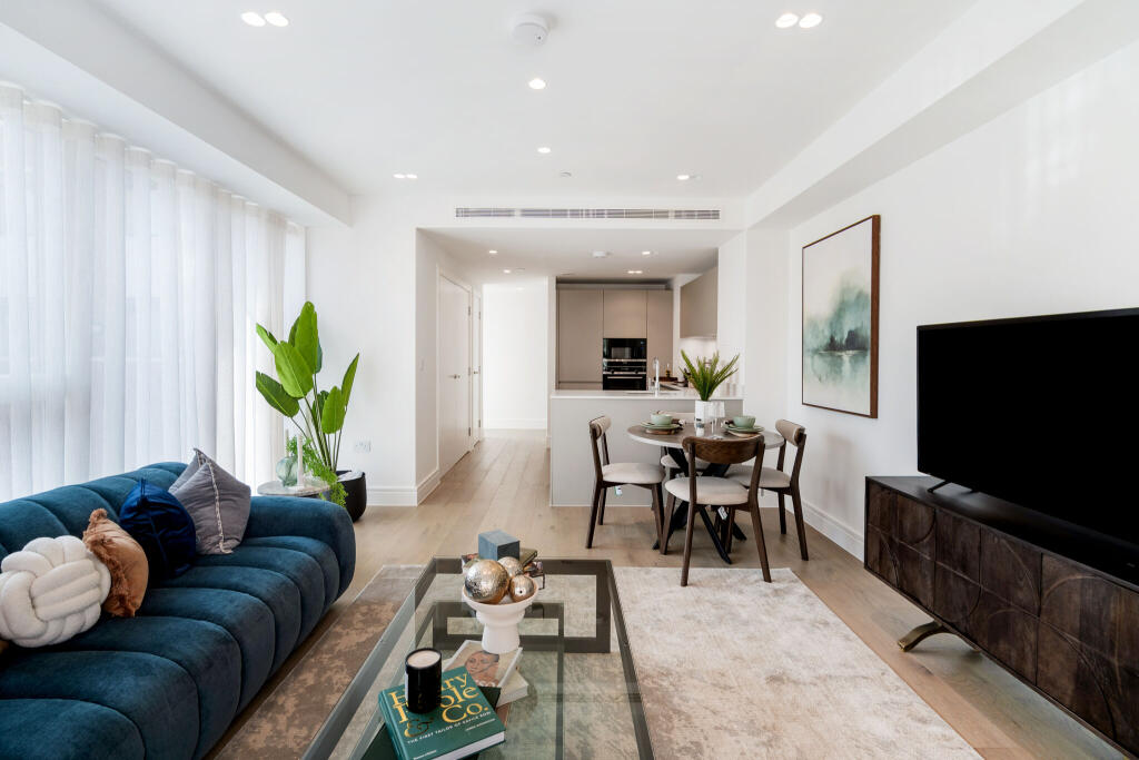93441_Empire House Apartment  (4)_low.jpg
