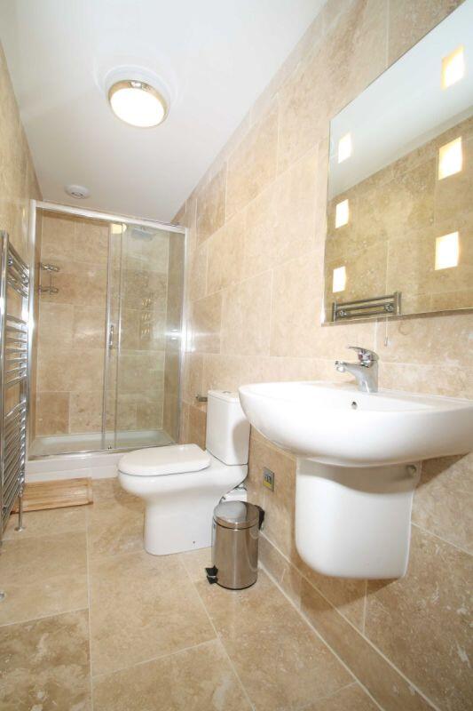 62LB Bathroom