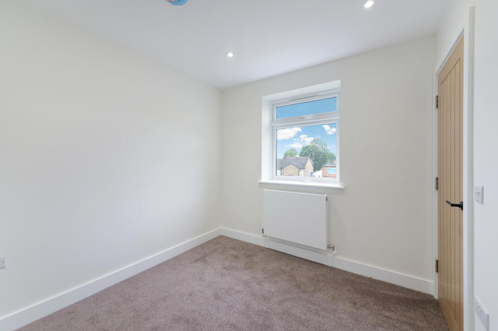 NEWARK ROAD,63A -8