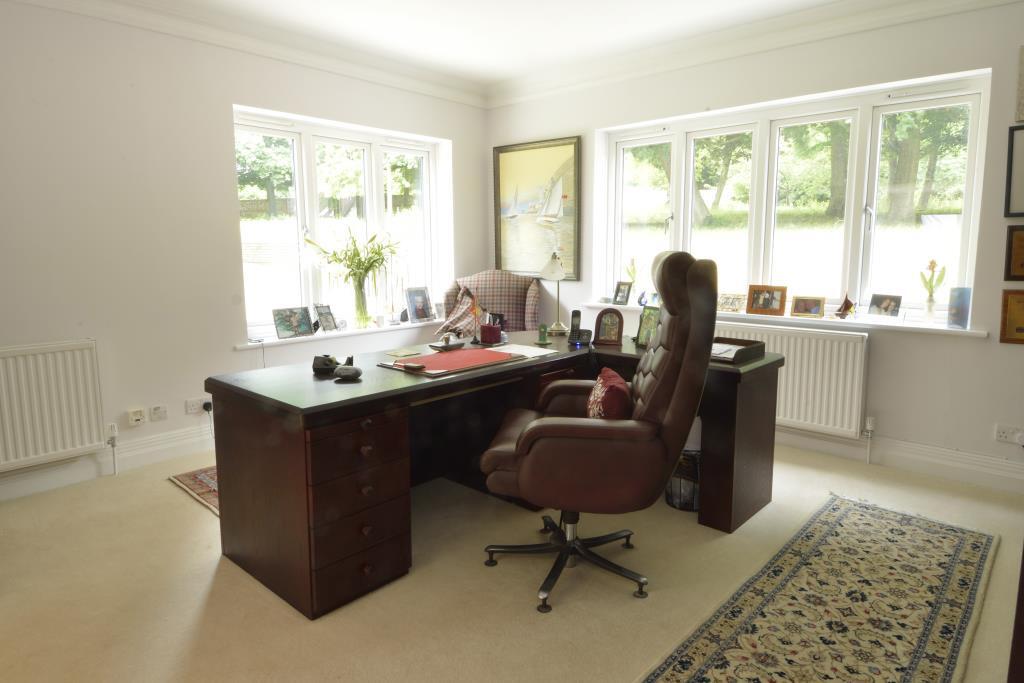 Northcourt__GRM4972R