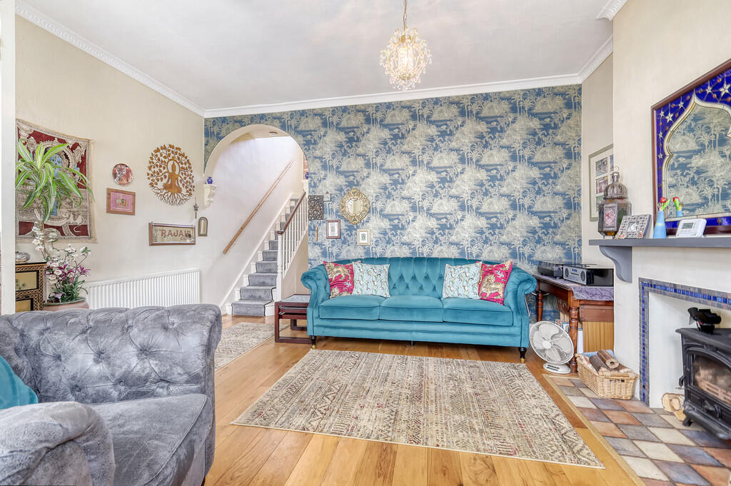 68 Avenue Road lo...