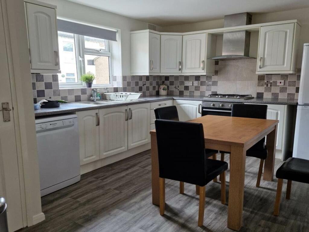 Kitchen (2)