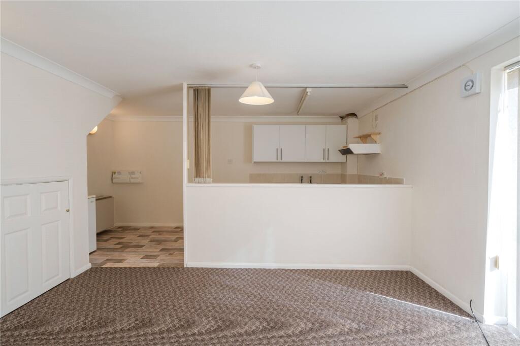 Living Room/Kitchen