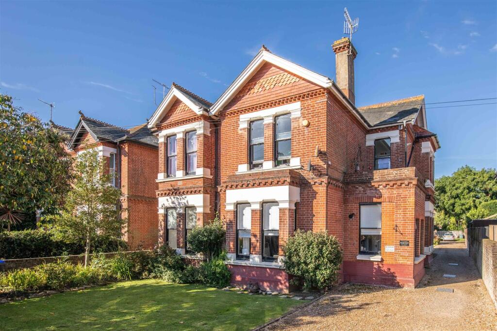 3, 11 Downsview Road-2.jpg