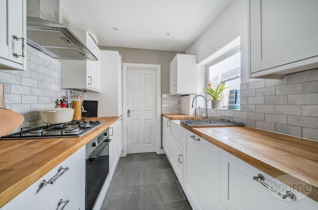 86f11e3c-90c2-407...