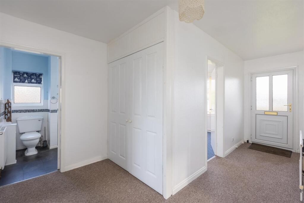 Station Road 38 Hallway-1.jpg