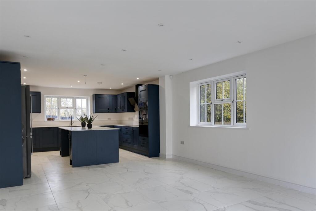 Kitchen/Dining/Family Room: