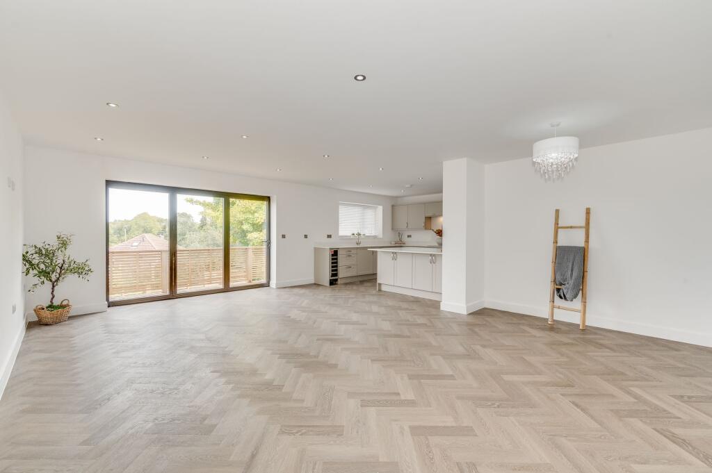 OPEN PLAN KITCHEN/DINER/LIVING ROOM