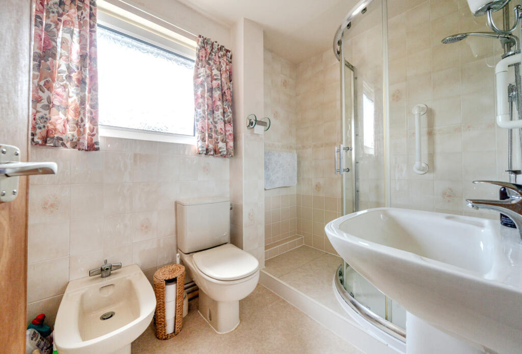 1320941-5-686bb74...