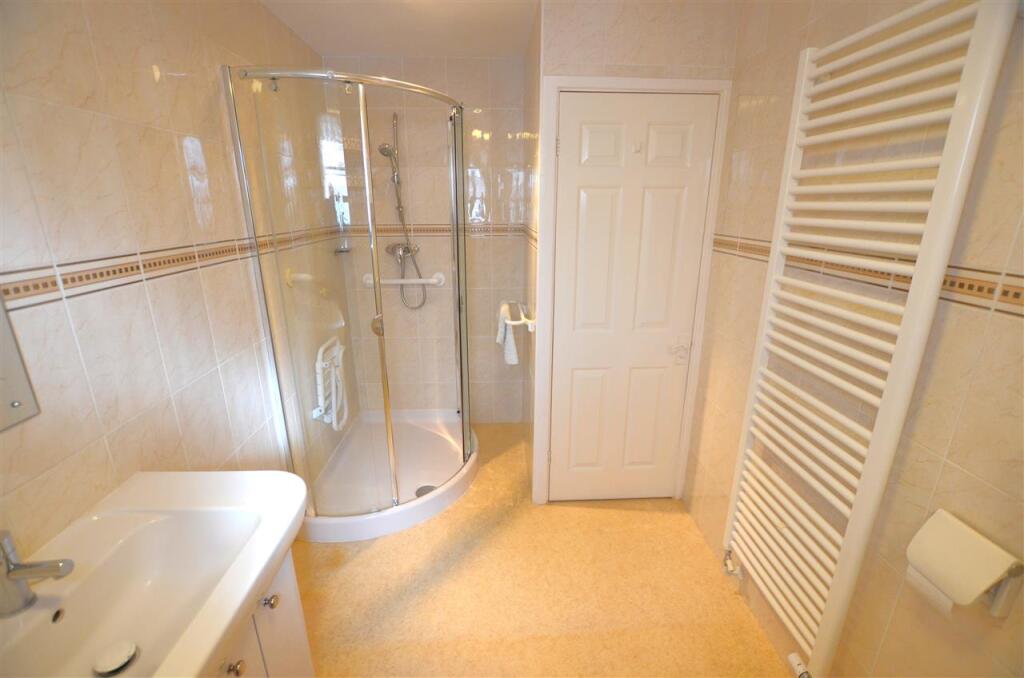 Shower Room -