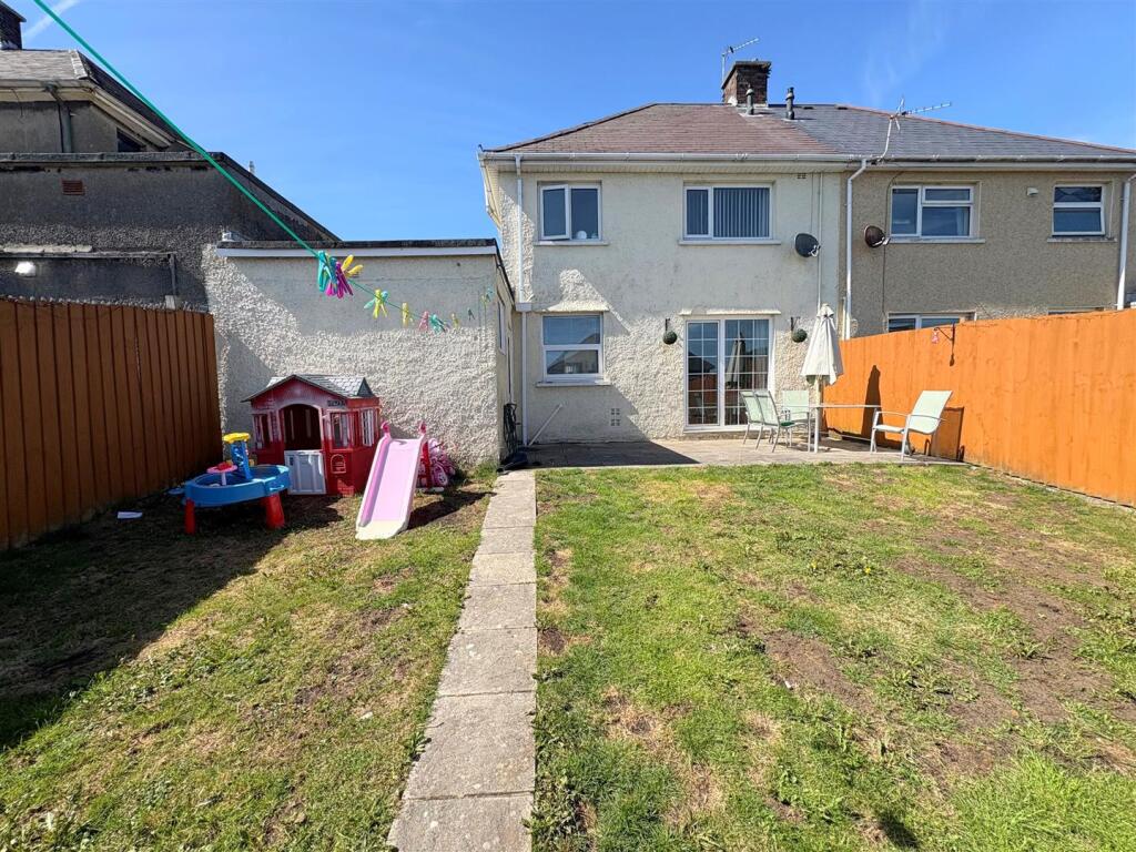 Rear Garden d.jpg